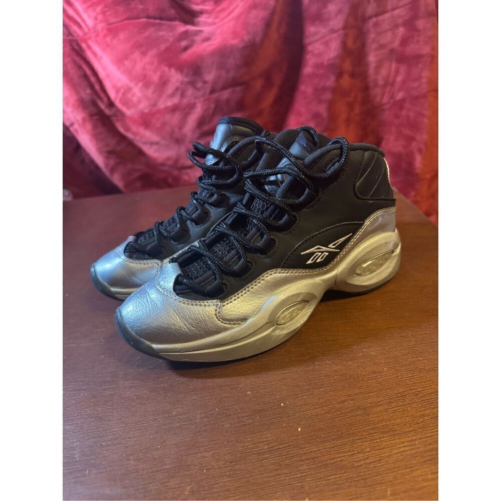 Reebok question Mid I3 Motorsport high top sneakers size 5.5 youth